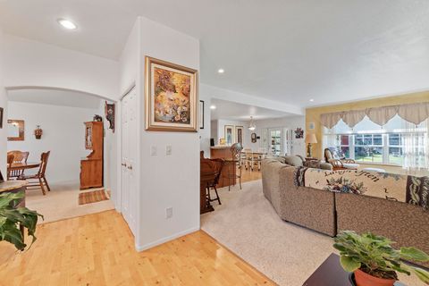 Tiny photo for 698 Ewe Creek Road, Grants Pass, OR 97526 (MLS # 220216897)