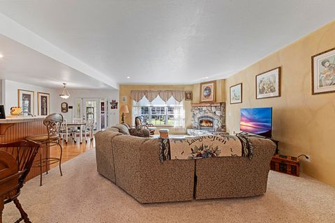 Tiny photo for 698 Ewe Creek Road, Grants Pass, OR 97526 (MLS # 220216897)