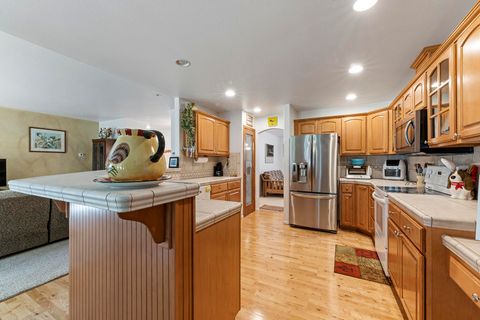 Tiny photo for 698 Ewe Creek Road, Grants Pass, OR 97526 (MLS # 220216897)