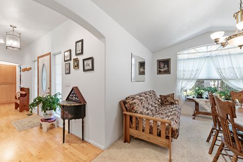 Tiny photo for 698 Ewe Creek Road, Grants Pass, OR 97526 (MLS # 220216897)