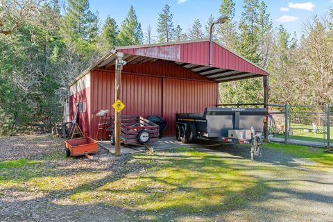 Tiny photo for 698 Ewe Creek Road, Grants Pass, OR 97526 (MLS # 220216897)