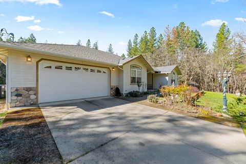 Tiny photo for 698 Ewe Creek Road, Grants Pass, OR 97526 (MLS # 220216897)