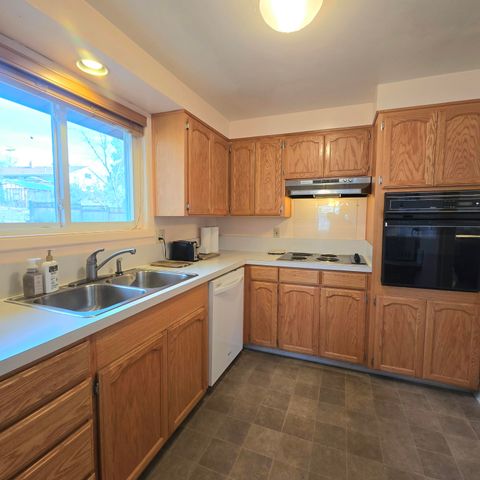 Tiny photo for 227 Soquel Street, Klamath Falls, OR 97601 (MLS # 220215390)