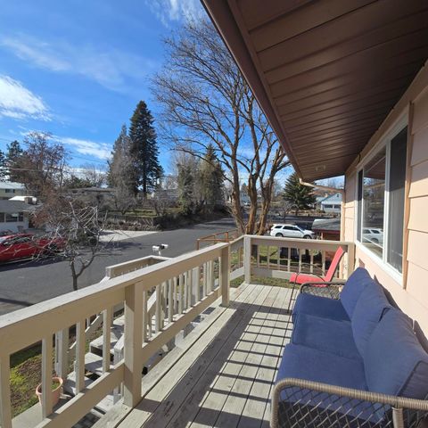 Tiny photo for 227 Soquel Street, Klamath Falls, OR 97601 (MLS # 220215390)