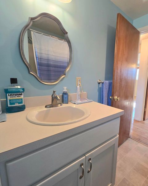 Tiny photo for 227 Soquel Street, Klamath Falls, OR 97601 (MLS # 220215390)