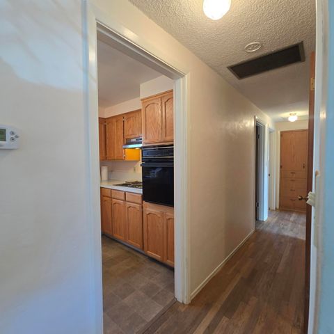 Tiny photo for 227 Soquel Street, Klamath Falls, OR 97601 (MLS # 220215390)