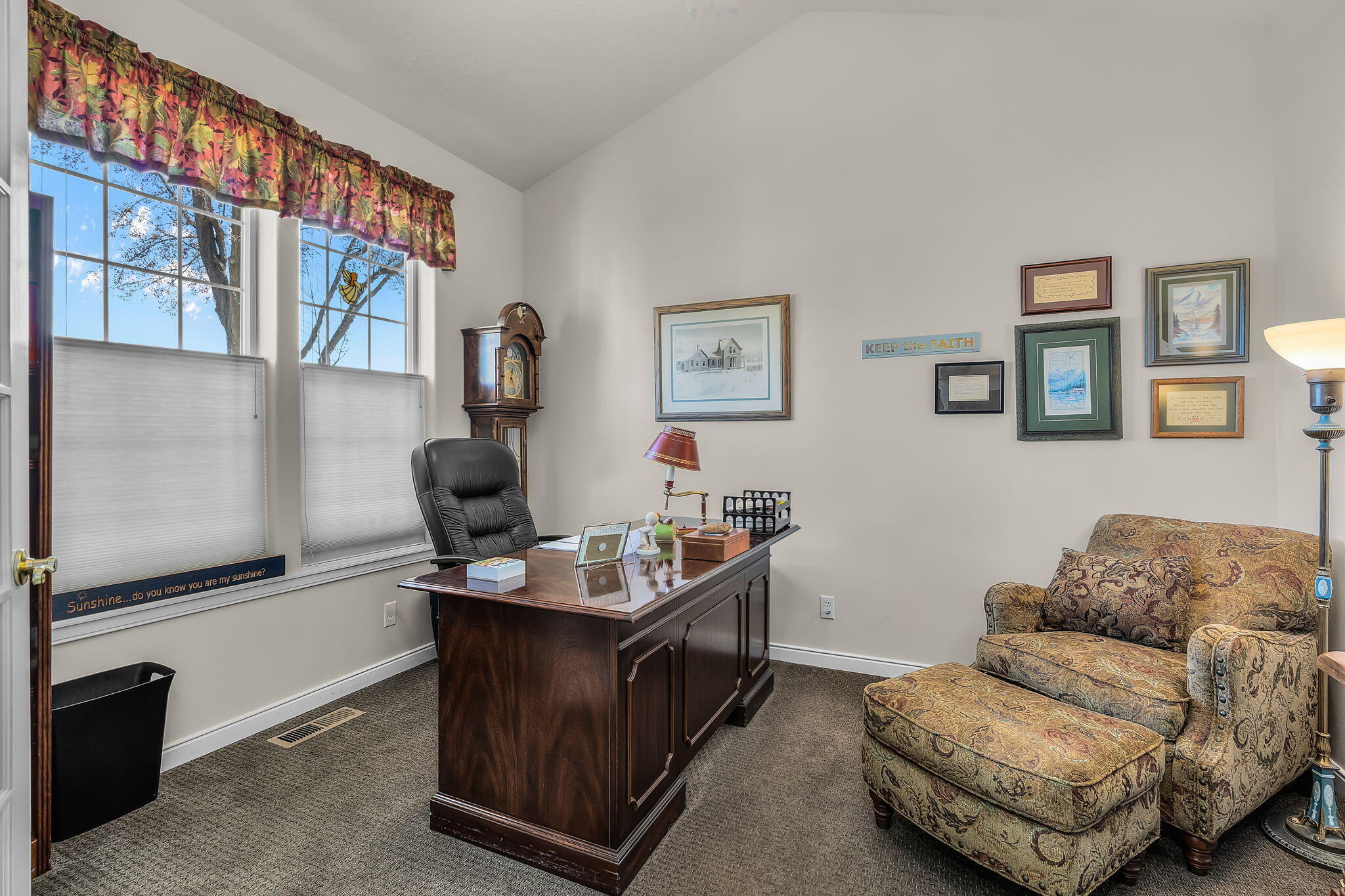 1075 NE Hudspeth Lane