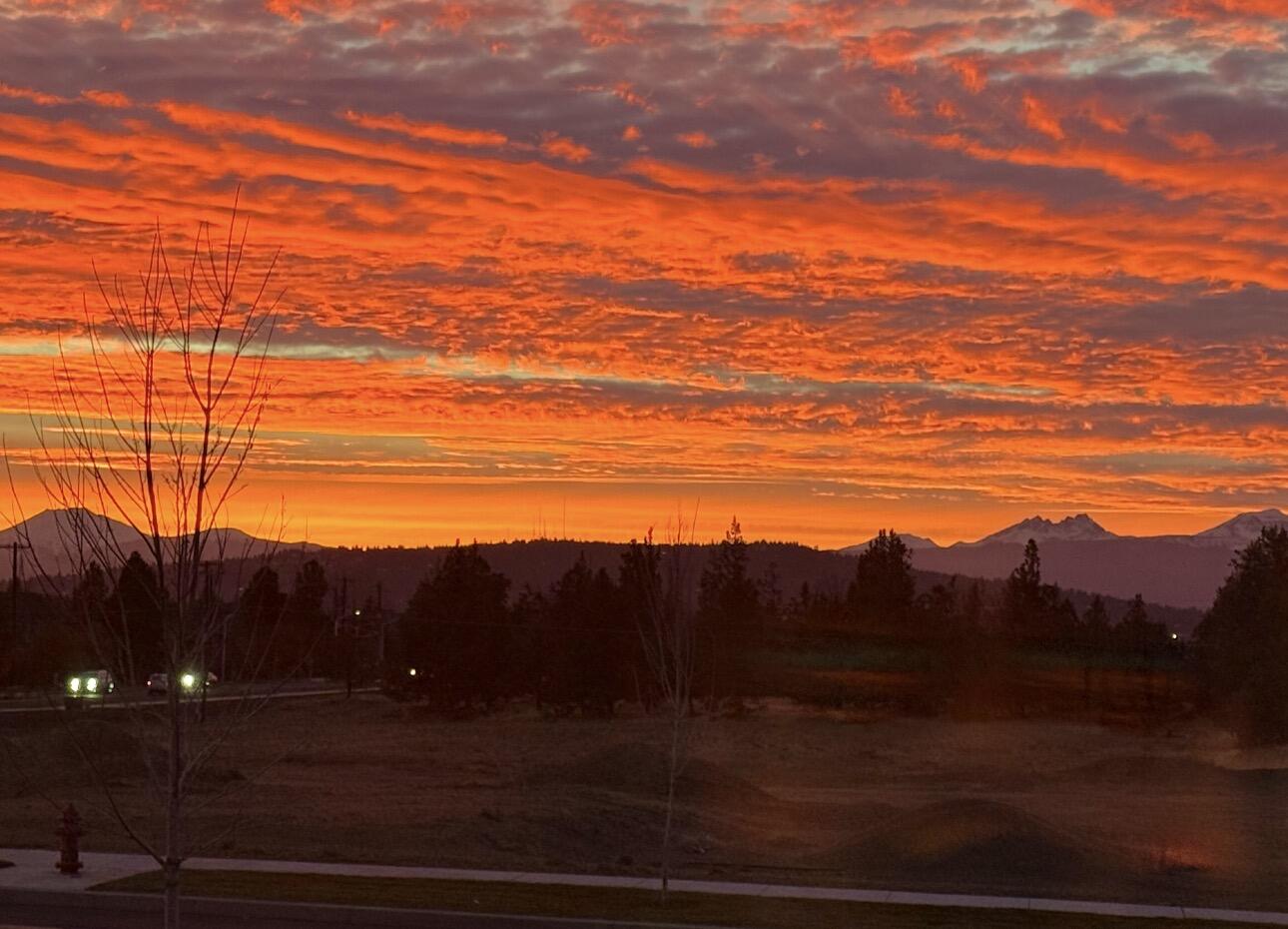 3843 NE Oakside Loop