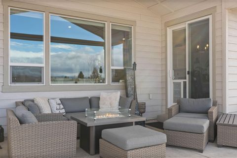 Tiny photo for 3843 NE Oakside Loop, Bend, OR 97701 (MLS # 220215377)