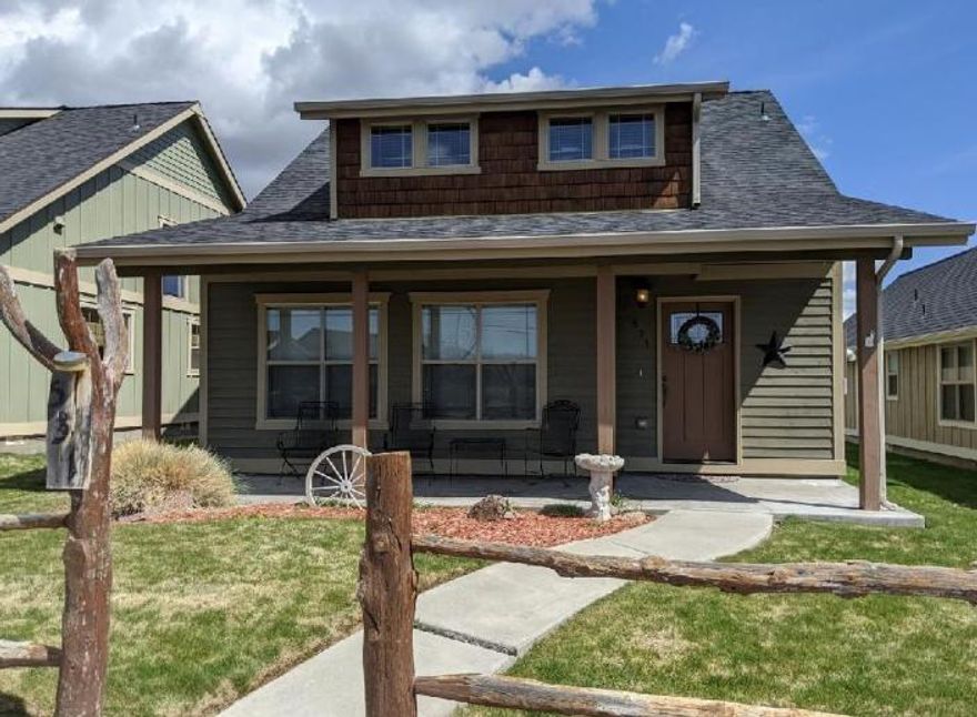 Super clean and neat home in a good neighborhood that's been well cared for. Fully finished and attached two car garage, open living area with a vaulted ceiling, nice finishes in the kitchen and bathrooms including granite counters and newer appliances. Perfect setup for retired couple or small family. Lawncare and snow removal available for $50/month.