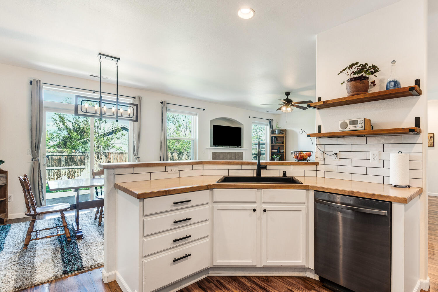 Vista Dorado - Residential