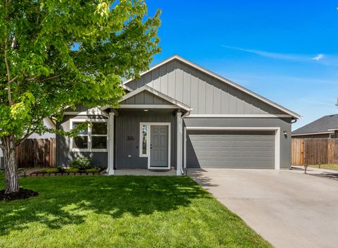2473 NE 5th Street Redmond OR 97756