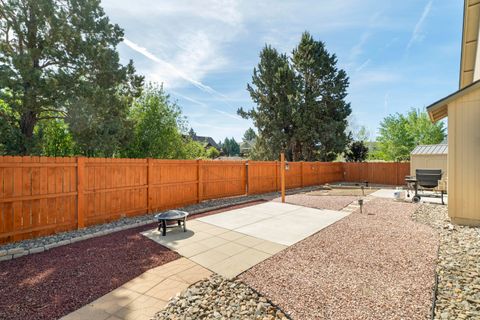 Tiny photo for 4176 SW 34th Street, Redmond, OR 97756 (MLS # 220221208)
