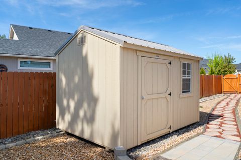 Tiny photo for 4176 SW 34th Street, Redmond, OR 97756 (MLS # 220221208)