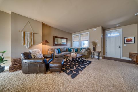 Tiny photo for 617 SW Peak View Place, Bend, OR 97702 (MLS # 220211025)