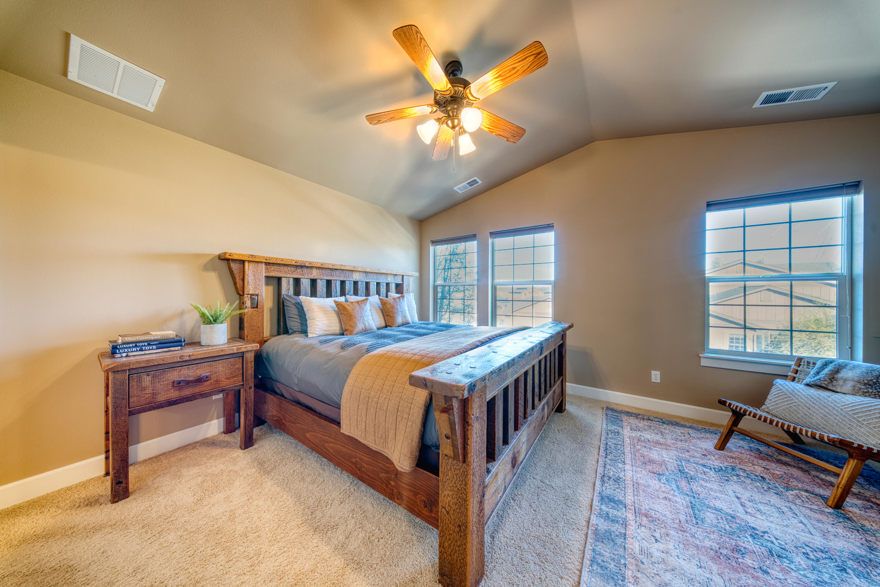 617 SW Peak View Place