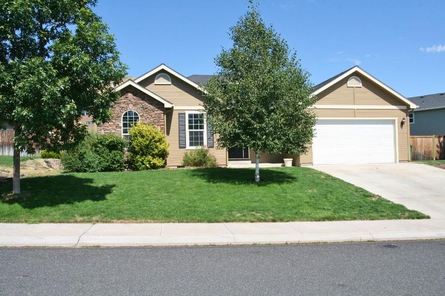 Pictures are from 2019. Tenant lease through 11-19-21. Anderson Built in 2006, Great Curb Appeal, Beautiful Floor Plan & Grand Floor to Ceiling Palladium Window. Very Attractive Great Room with Cozy Gas Fireplace, Vaulted & 9 Foot Ceilings Throughout, Super Kitchen with Breakfast Bar & Pantry, Stylish Light Fixtures, Super Master Suite, Walk-in Closet, Dual Sinks, Soaking Tub & Shower New F/A Gas Heat & A/C, 10x17 Shop Area In Garage or Extended Bay Area serves Well for Boat, Space to Add RV Parking, In-ground Sprinklers, Great Suburban Location, Sure to Please, 24 Hour Notice for Appointment need to show. Please give ample time to coordinate showing appointments with tenant. Current Rent $1750.00 Mo.