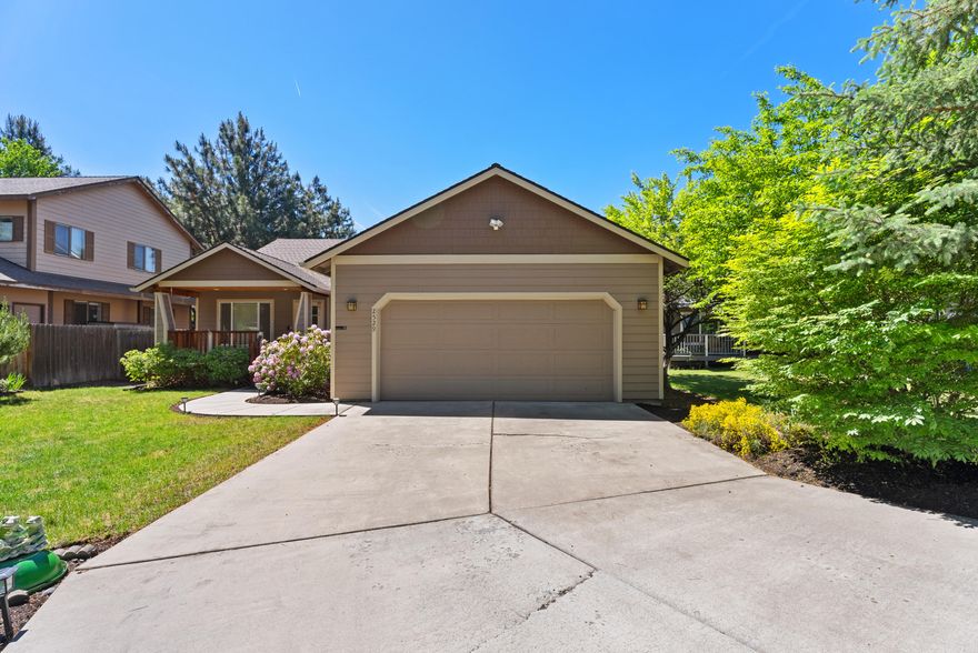 Don't miss this move-in ready single-level charmer in NE Bend. Efficient & open floorplan, spacious kitchen, vaulted ceilings in living & family rooms with cozy natural gas fireplace. Impeccable landscaping provides a great outdoor retreat with ample privacy from the home's two covered back patio areas. A blank slate with great bones and ready to fulfull your vision with tasteful updates. Oversized 2-car garage with workbench, A/C, hardwood flooring & more, make sure to put this one on your ''to see'' in person list.