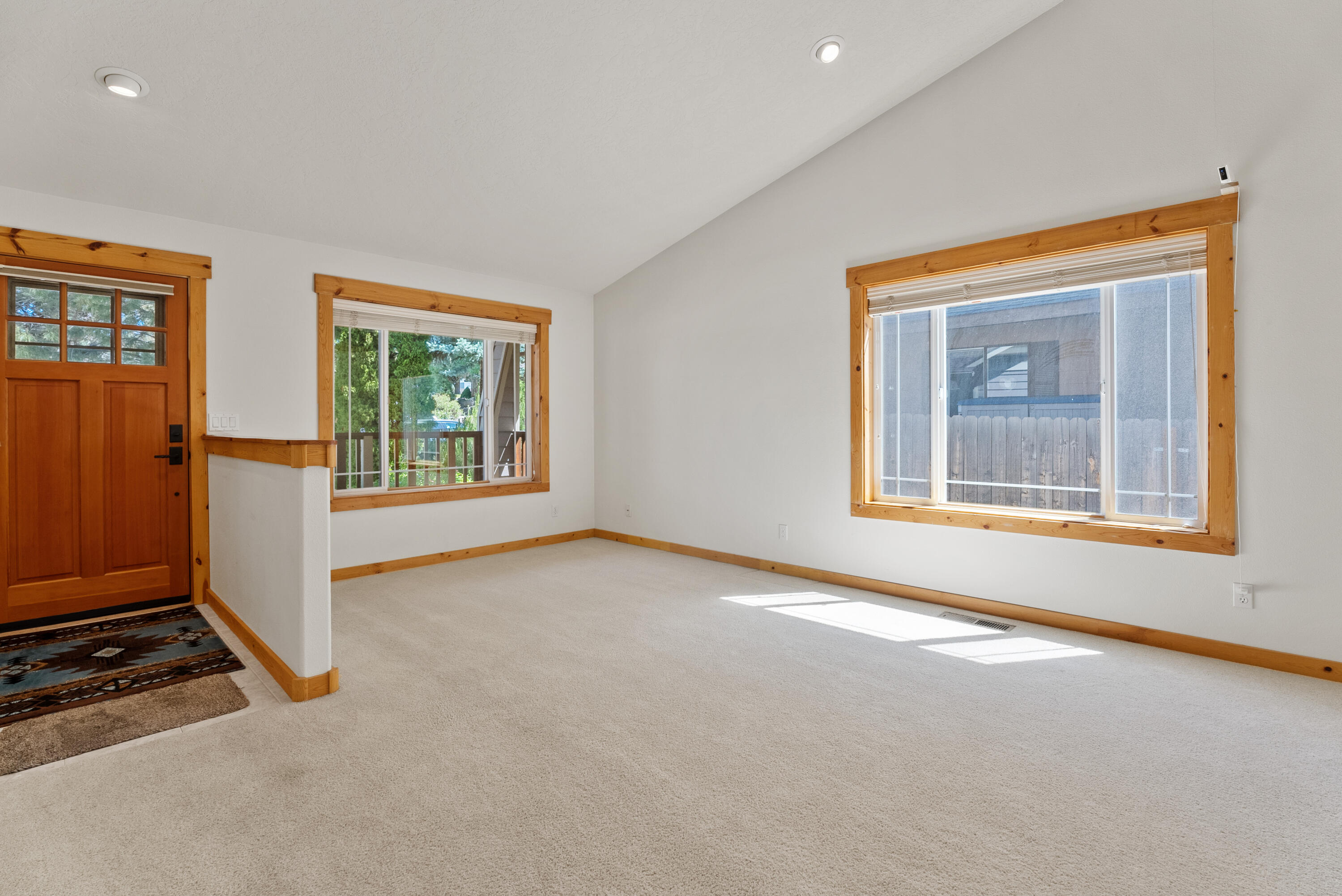2529 NE Lynda Lane