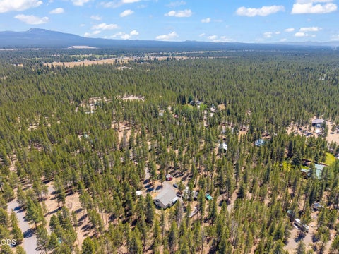 Tiny photo for 53621 Woodchuck Drive, La Pine, OR 97739 (MLS # 220224529)