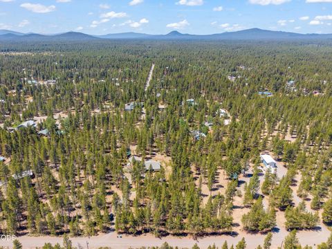 Tiny photo for 53621 Woodchuck Drive, La Pine, OR 97739 (MLS # 220224529)