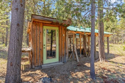 Tiny photo for 53621 Woodchuck Drive, La Pine, OR 97739 (MLS # 220224529)