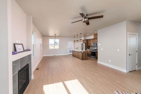 Tiny photo for 758 NE Whistle Way, Prineville, OR 97754 (MLS # 220209683)