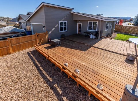Tiny photo for 758 NE Whistle Way, Prineville, OR 97754 (MLS # 220209683)