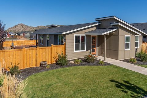 Tiny photo for 758 NE Whistle Way, Prineville, OR 97754 (MLS # 220209683)