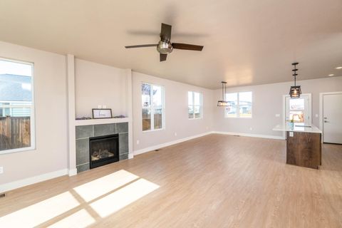 Tiny photo for 758 NE Whistle Way, Prineville, OR 97754 (MLS # 220209683)