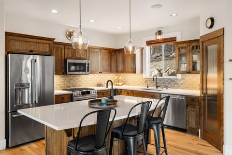 Tiny photo for 3057 NW Colonial Drive, Bend, OR 97703 (MLS # 220216926)