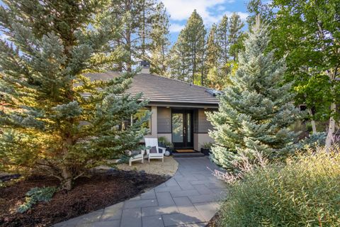 Tiny photo for 60755 Currant Way, Bend, OR 97702 (MLS # 220217738)
