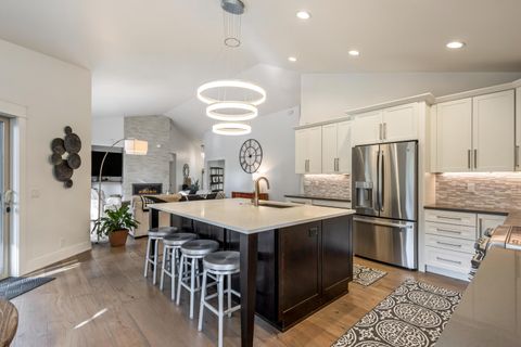 Tiny photo for 60755 Currant Way, Bend, OR 97702 (MLS # 220217738)