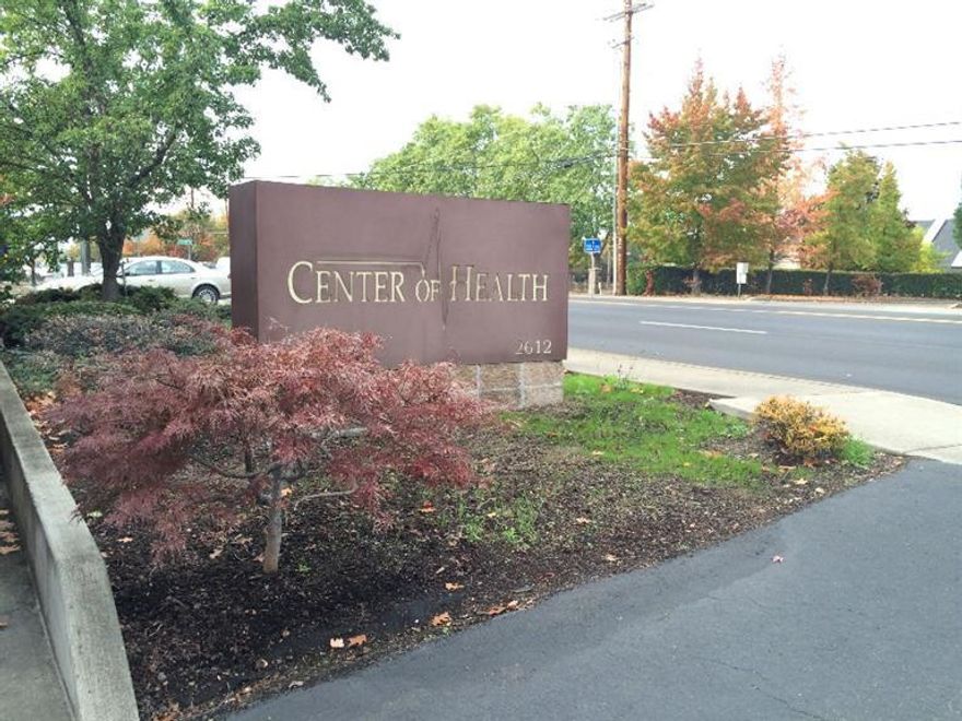 Medical clinic building with very high visibility located across Barnett from Asante Medical Center. Single level, stucco with metal roof. Generous on-site parking. 10 exam rooms. Easily split into 2 separate suites with 2 separate entries. Located in the heart of the medical community with one of the very few frontage locations. excellent signage. Very flexible C-C zoning allows dozens of uses. Motivated seller.