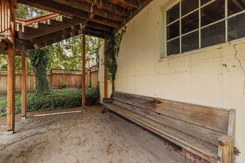 Tiny photo for 1540 Pacific Terrace, Klamath Falls, OR 97601 (MLS # 220217469)