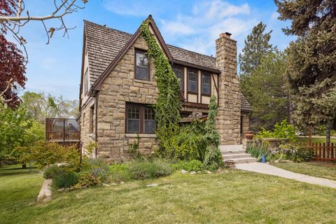 Tiny photo for 1540 Pacific Terrace, Klamath Falls, OR 97601 (MLS # 220217469)