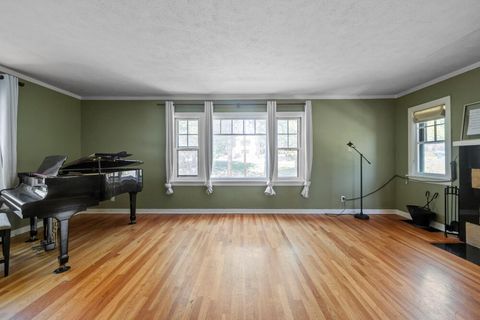 Tiny photo for 1540 Pacific Terrace, Klamath Falls, OR 97601 (MLS # 220217469)