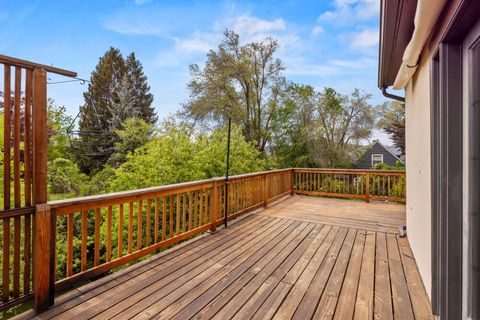 Tiny photo for 1540 Pacific Terrace, Klamath Falls, OR 97601 (MLS # 220217469)