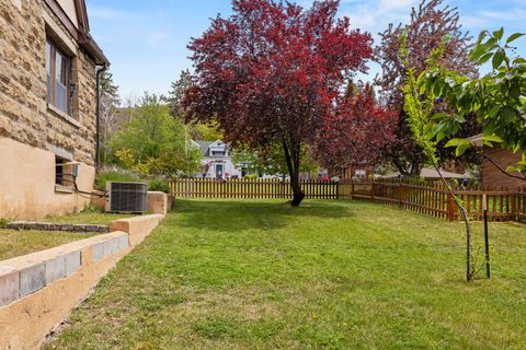 Tiny photo for 1540 Pacific Terrace, Klamath Falls, OR 97601 (MLS # 220217469)