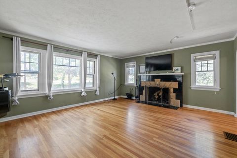 Tiny photo for 1540 Pacific Terrace, Klamath Falls, OR 97601 (MLS # 220217469)