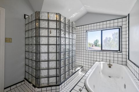 Tiny photo for 1540 Pacific Terrace, Klamath Falls, OR 97601 (MLS # 220217469)