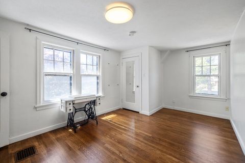 Tiny photo for 1540 Pacific Terrace, Klamath Falls, OR 97601 (MLS # 220217469)