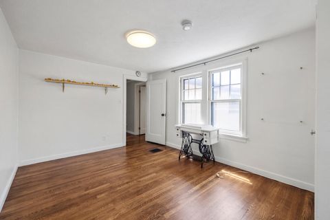 Tiny photo for 1540 Pacific Terrace, Klamath Falls, OR 97601 (MLS # 220217469)