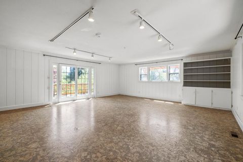 Tiny photo for 1540 Pacific Terrace, Klamath Falls, OR 97601 (MLS # 220217469)