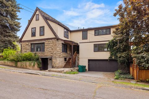 Tiny photo for 1540 Pacific Terrace, Klamath Falls, OR 97601 (MLS # 220217469)