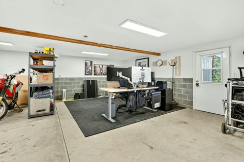 Tiny photo for 1230 Westmont Drive, Jacksonville, OR 97530 (MLS # 220219949)