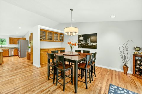 Tiny photo for 1230 Westmont Drive, Jacksonville, OR 97530 (MLS # 220219949)