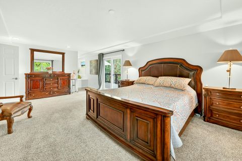 Tiny photo for 1230 Westmont Drive, Jacksonville, OR 97530 (MLS # 220219949)