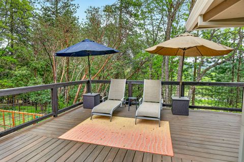 Tiny photo for 1230 Westmont Drive, Jacksonville, OR 97530 (MLS # 220219949)