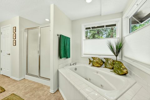 Tiny photo for 1230 Westmont Drive, Jacksonville, OR 97530 (MLS # 220219949)